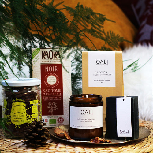 Coffret cadeau entreprise spécial Noël, rempli de produits belges artisanaux